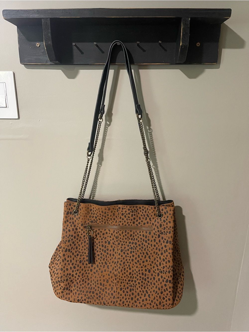 Universal Thread Brown Leopard-Print Shoulder Bag with Black Straps